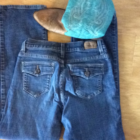 Levi perfectly slimming boot cut 512 jeans size 6 - Picture 3 of 4